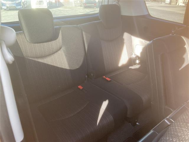 セレナ ハイウェイスター　Ｖセレ＋セーフティＩＩ　ＳＨＶ　◇純正ＳＤナビ◇フルセグＴＶ◇アラウンドビューモニター◇クルーズコントロール追従機能無◇エマージェンシーブレーキ◇車線逸脱防止支援システム◇両側パワースライドドア◇スマートマルチセンターシート（24枚目）