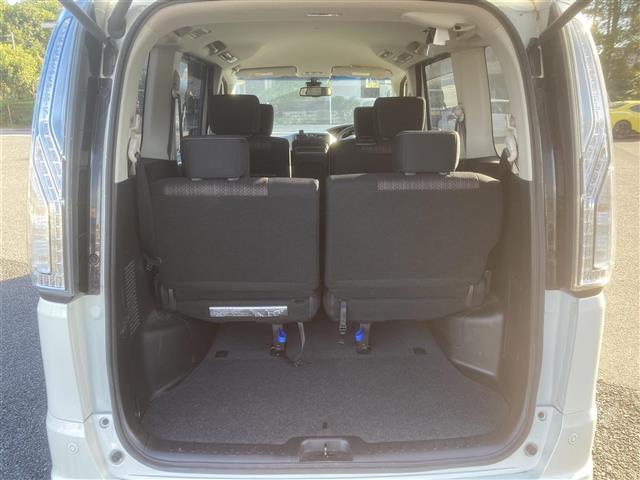 セレナ ハイウェイスター　Ｖセレ＋セーフティＩＩ　ＳＨＶ　◇純正ＳＤナビ◇フルセグＴＶ◇アラウンドビューモニター◇クルーズコントロール追従機能無◇エマージェンシーブレーキ◇車線逸脱防止支援システム◇両側パワースライドドア◇スマートマルチセンターシート（28枚目）