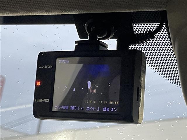 レヴォーグ 1.6GT-Sアイサイト ◇ターボ車◇アドバンスドセイフティパッケージ◇純正メモリナビ◇フルセグTV◇バックカメラ◇SI-DRIVE◇プリクラッシュセーフティ◇全車速追従機能付クルーズコントロール◇車線逸脱警報機能(14枚目)