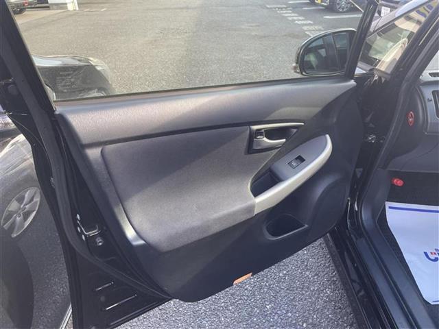 プリウス Sツーリングセレクション ◆純正メモリナビ◆バックカメラ◆プッシュスタート◆ステアリングスイッチ◆ビルトインETC◆モデリスタエアロ◆純正17インチAW◆オートエアコン◆HIDオートライト◆フォグランプ(31枚目)