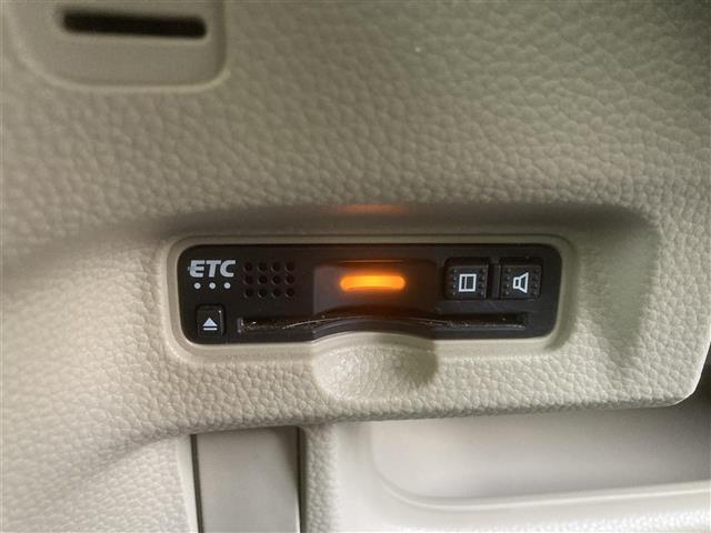 Ｎ－ＢＯＸ Ｇホンダセンシング　◇純正ナビ◇バックカメラ◇アダプティブクルーズコントロール◇衝突軽減ブレーキ◇車線逸脱警報◇レーンキープアシスト◇ビルトインＥＴＣ◇ドアバイザー◇ベンチシート◇プッシュスタート◇スマートキー（3枚目）