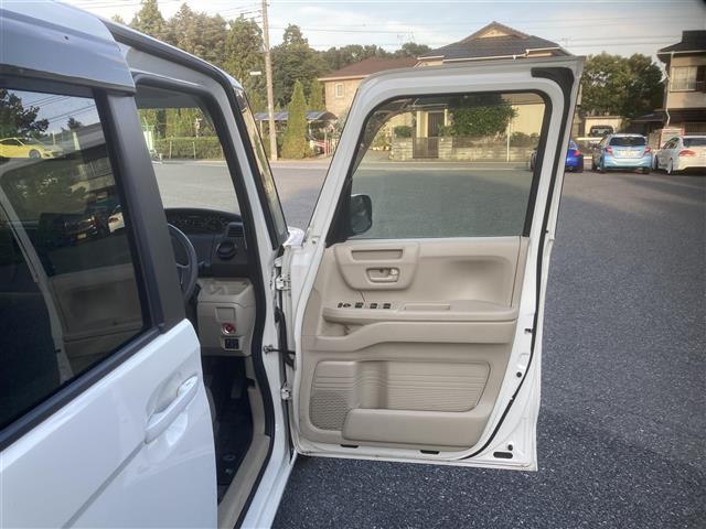 Ｎ－ＢＯＸ Ｇホンダセンシング　◇純正ナビ◇バックカメラ◇アダプティブクルーズコントロール◇衝突軽減ブレーキ◇車線逸脱警報◇レーンキープアシスト◇ビルトインＥＴＣ◇ドアバイザー◇ベンチシート◇プッシュスタート◇スマートキー（13枚目）