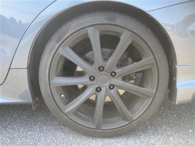 レヴォーグ １．６ＧＴ－Ｓアイサイト　◇ＡＷＤ◇ターボ車◇純正ナビ◇フルセグＴＶ◇バックカメラ◇プリクラッシュセーフティ◇ＳＩ－ＤＲＩＶＥ◇ヒルスタートアシスト◇革巻ステアリング◇革巻シフトノブ◇パドルシフト◇前席パワーシート（28枚目）