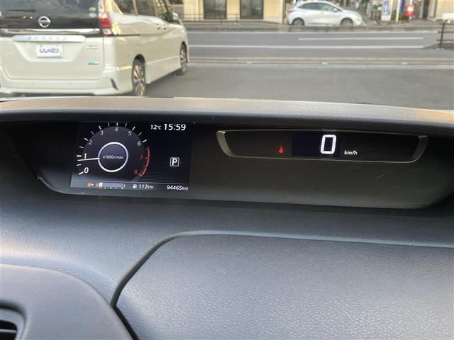 セレナ ハイウェイスター プロパイロットエディション 純正ナビ フルセグTV バックカメラ 両側パワースライドドア プロパイロット 衝突軽減システム 横滑り防止 ステアリングスイッチ 革巻きステアリング ETC デュアルバックドア フォグランプ(2枚目)