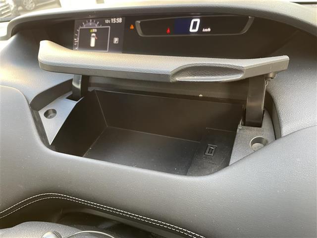 セレナ ハイウェイスター プロパイロットエディション 純正ナビ フルセグTV バックカメラ 両側パワースライドドア プロパイロット 衝突軽減システム 横滑り防止 ステアリングスイッチ 革巻きステアリング ETC デュアルバックドア フォグランプ(14枚目)