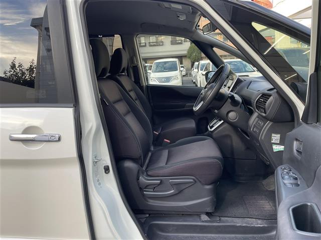 セレナ ハイウェイスター プロパイロットエディション 純正ナビ フルセグTV バックカメラ 両側パワースライドドア プロパイロット 衝突軽減システム 横滑り防止 ステアリングスイッチ 革巻きステアリング ETC デュアルバックドア フォグランプ(29枚目)