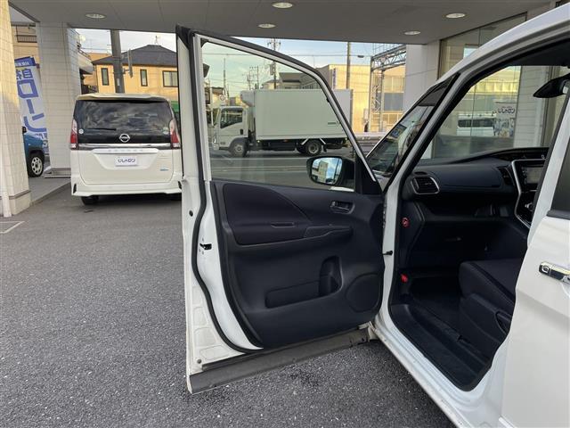 セレナ ハイウェイスター プロパイロットエディション 純正ナビ フルセグTV バックカメラ 両側パワースライドドア プロパイロット 衝突軽減システム 横滑り防止 ステアリングスイッチ 革巻きステアリング ETC デュアルバックドア フォグランプ(32枚目)