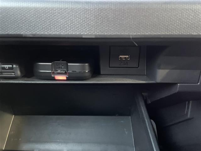 タフト Ｇターボ　純正ナビ　フルセグＴＶ　全方位カメラ　サンルーフ　革巻きステアリング　ステアリングスイッチ　スマートアシスト　シートヒーター（前席）　電動パーキングブレーキ　オートブレーキホールド　ＥＴＣ　ＵＳＢ×３（12枚目）