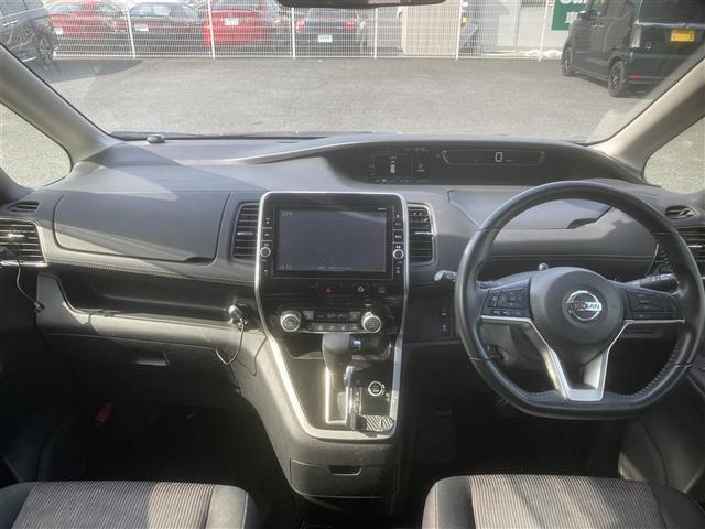 セレナ ハイウェイスター　◇純正メモリナビ◇純正フリップダウンモニター◇アラウンドビューモニター◇エマージェンシーブレーキ◇クルーズコントロール◇ビルトインＥＴＣ◇両側パワースライドドア◇スマートマルチセンターシート（12枚目）