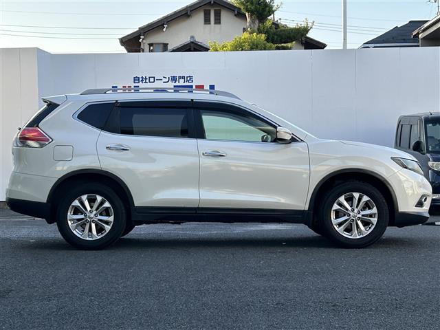 エクストレイル ２０Ｘ　エマージェンシーブレーキパッケージ　◇純正ＳＤナビ◇バックカメラ◇車線逸脱警報◇エマージェンシーブレーキ◇撥水シート◇前席シートヒーター◇ヒルディセントコントロール◇ビルトインＥＴＣ◇プッシュスタート◇ルーフレール◇純正１７インチＡＷ（14枚目）