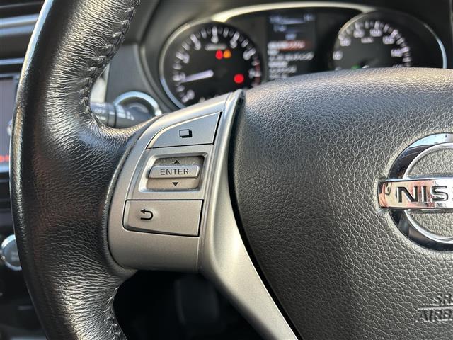 エクストレイル ２０Ｘ　エマージェンシーブレーキパッケージ　◇純正ＳＤナビ◇バックカメラ◇車線逸脱警報◇エマージェンシーブレーキ◇撥水シート◇前席シートヒーター◇ヒルディセントコントロール◇ビルトインＥＴＣ◇プッシュスタート◇ルーフレール◇純正１７インチＡＷ（20枚目）