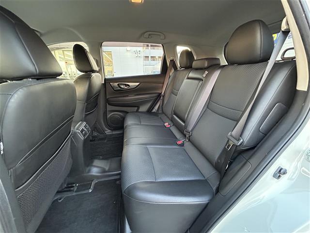 エクストレイル ２０Ｘ　エマージェンシーブレーキパッケージ　◇純正ＳＤナビ◇バックカメラ◇車線逸脱警報◇エマージェンシーブレーキ◇撥水シート◇前席シートヒーター◇ヒルディセントコントロール◇ビルトインＥＴＣ◇プッシュスタート◇ルーフレール◇純正１７インチＡＷ（32枚目）