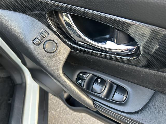 エクストレイル ２０Ｘ　エマージェンシーブレーキパッケージ　◇純正ＳＤナビ◇バックカメラ◇車線逸脱警報◇エマージェンシーブレーキ◇撥水シート◇前席シートヒーター◇ヒルディセントコントロール◇ビルトインＥＴＣ◇プッシュスタート◇ルーフレール◇純正１７インチＡＷ（33枚目）