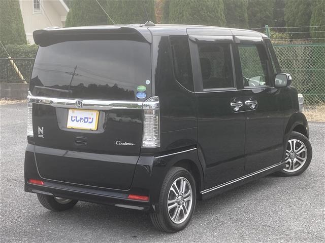 N-BOXカスタム G・Lパッケージ ◇社外メモリナビ◇フルセグTV◇バックカメラ◇シティブレーキアクティブシステム◇ETC◇左側パワースライドドア◇プッシュスタート◇スマートキー◇背面シートテーブル◇後席ロールサンシェード◇DVD再生可(32枚目)