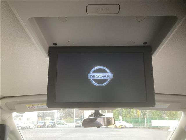 セレナ ライダー プロパイロット E プロパイロット 純正メモリナビ フルセグテレビ バックカメラ プッシュスタート 革巻きステアリング 両側パワースライドドア ETC 純正16インチAW 衝突被害軽減システム レーンアシスト(3枚目)