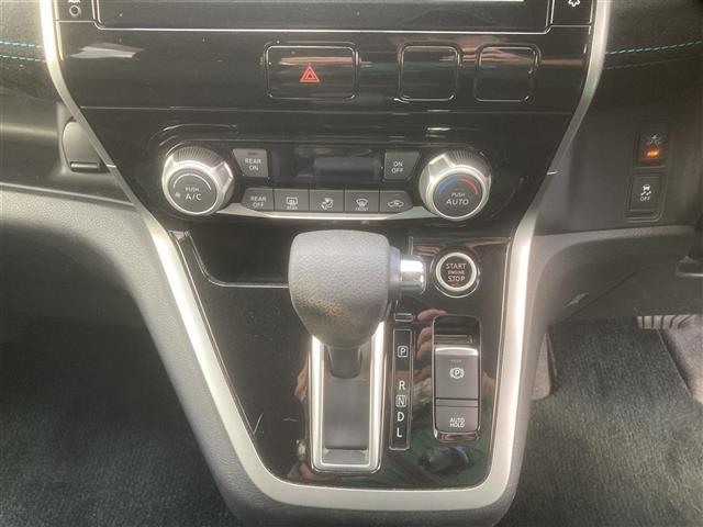 セレナ ライダー プロパイロット E プロパイロット 純正メモリナビ フルセグテレビ バックカメラ プッシュスタート 革巻きステアリング 両側パワースライドドア ETC 純正16インチAW 衝突被害軽減システム レーンアシスト(6枚目)