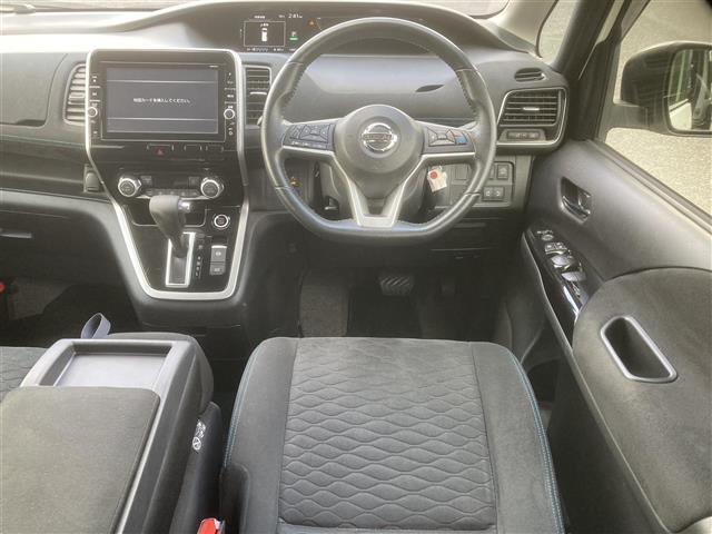 セレナ ライダー プロパイロット E プロパイロット 純正メモリナビ フルセグテレビ バックカメラ プッシュスタート 革巻きステアリング 両側パワースライドドア ETC 純正16インチAW 衝突被害軽減システム レーンアシスト(9枚目)