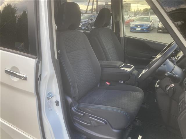 セレナ ライダー プロパイロット E プロパイロット 純正メモリナビ フルセグテレビ バックカメラ プッシュスタート 革巻きステアリング 両側パワースライドドア ETC 純正16インチAW 衝突被害軽減システム レーンアシスト(14枚目)