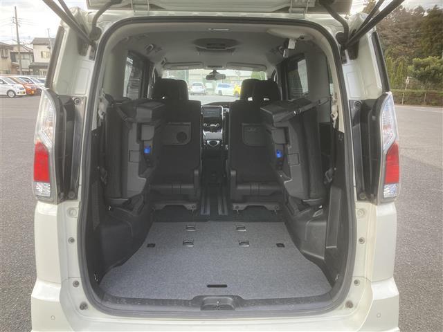 セレナ ライダー プロパイロット E プロパイロット 純正メモリナビ フルセグテレビ バックカメラ プッシュスタート 革巻きステアリング 両側パワースライドドア ETC 純正16インチAW 衝突被害軽減システム レーンアシスト(21枚目)