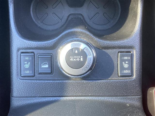 エクストレイル 20X ◆4WD◆純正SDナビ(MC313D-W)◆アイドリングストップ◆プッシュスタート◆ETC◆純正17インチAW◆純正LEDヘッドライト◆革巻きステアリング◆前席シートヒーター◆横滑り防止装置(3枚目)