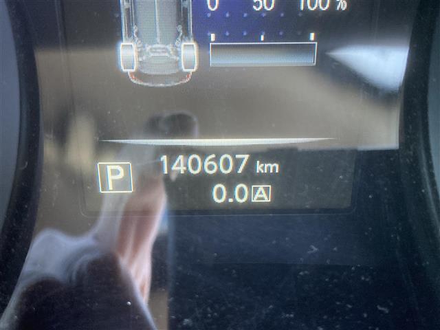 エクストレイル 20X ◆4WD◆純正SDナビ(MC313D-W)◆アイドリングストップ◆プッシュスタート◆ETC◆純正17インチAW◆純正LEDヘッドライト◆革巻きステアリング◆前席シートヒーター◆横滑り防止装置(14枚目)