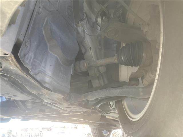 エクストレイル 20X ◆4WD◆純正SDナビ(MC313D-W)◆アイドリングストップ◆プッシュスタート◆ETC◆純正17インチAW◆純正LEDヘッドライト◆革巻きステアリング◆前席シートヒーター◆横滑り防止装置(25枚目)