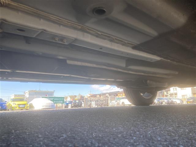 エクストレイル 20X ◆4WD◆純正SDナビ(MC313D-W)◆アイドリングストップ◆プッシュスタート◆ETC◆純正17インチAW◆純正LEDヘッドライト◆革巻きステアリング◆前席シートヒーター◆横滑り防止装置(26枚目)