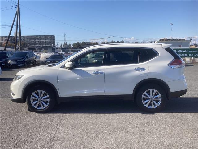 エクストレイル 20X ◆4WD◆純正SDナビ(MC313D-W)◆アイドリングストップ◆プッシュスタート◆ETC◆純正17インチAW◆純正LEDヘッドライト◆革巻きステアリング◆前席シートヒーター◆横滑り防止装置(35枚目)