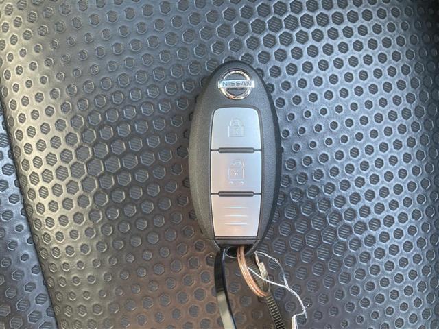 エクストレイル 20X ◆4WD◆純正SDナビ(MC313D-W)◆アイドリングストップ◆プッシュスタート◆ETC◆純正17インチAW◆純正LEDヘッドライト◆革巻きステアリング◆前席シートヒーター◆横滑り防止装置(37枚目)