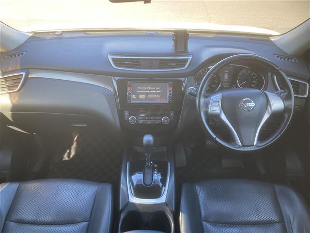 エクストレイル 20X ◆4WD◆純正SDナビ(MC313D-W)◆アイドリングストップ◆プッシュスタート◆ETC◆純正17インチAW◆純正LEDヘッドライト◆革巻きステアリング◆前席シートヒーター◆横滑り防止装置(39枚目)