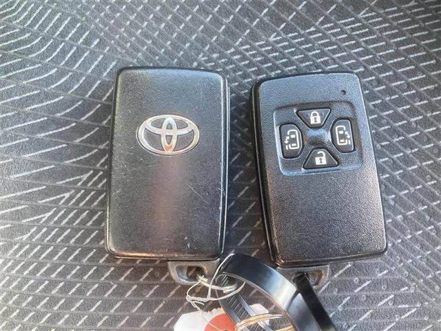 エスティマ アエラス　プレミアムエディション　社外ＳＤナビ　ＭＳＶ　ＵＳＢ　ＢＴ　フリップダウンモニター　クルーズコントロール　純正フルエアロ　純正１８インチアルミ　スマートキー　プッシュスタート　ハーフレザーシート　両側パワースライドドア（34枚目）