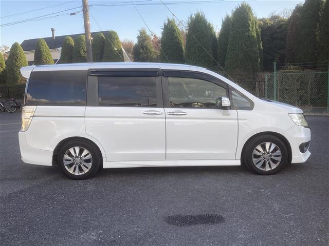 ステップワゴンスパーダ Ｚ　◇社外アルパイン９インチナビ◇フルセグＴＶ◇両側パワースライドドア◇バックカメラ◇クルーズコントロール◇ドライブレコーダー◇パドルシフト◇ドアバイザー◇ＥＴＣ◇スマートキー◇ＤＶＤ再生機能付（32枚目）