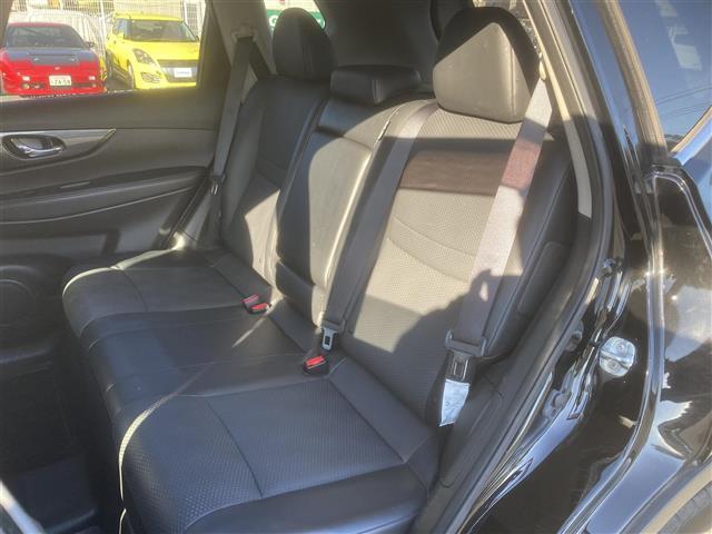 エクストレイル ２０Ｘｔｔ　エマージェンシーブレーキパッケージ　◇純正ＳＤナビ◇アラウンドビューモニター◇クルーズコントロール◇横滑り防止装置◇エマージェンシーブレーキ◇ビルトインＥＴＣ◇前席シートヒーター◇ルーフレール◇ＥＣＯモード◇パワーバックドア（18枚目）