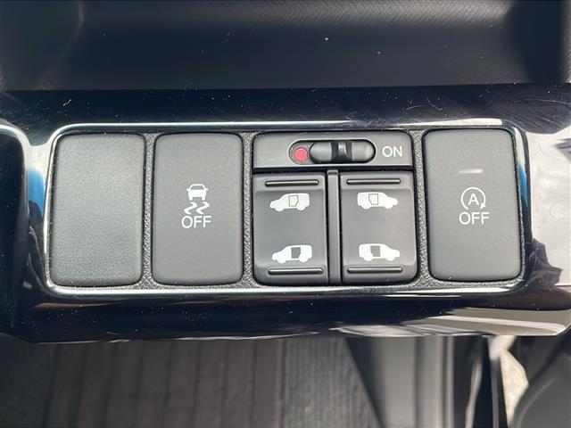 ステップワゴンスパーダ Z クールスピリット インターナビ セレクション 純正ナビ バックカメラ ドラレコ 両側パワスラ 純正フリップダウンモニター ハーフレザーシート オートライト AFS フォグライト アイドリングストップ パドルシフト ETC 純正アルミホイール(17枚目)