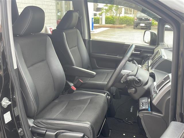 ステップワゴンスパーダ Z クールスピリット インターナビ セレクション 純正ナビ バックカメラ ドラレコ 両側パワスラ 純正フリップダウンモニター ハーフレザーシート オートライト AFS フォグライト アイドリングストップ パドルシフト ETC 純正アルミホイール(21枚目)