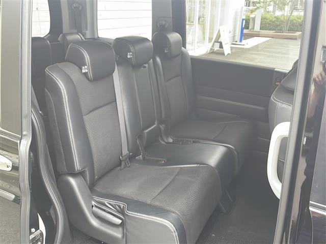 ステップワゴンスパーダ Z クールスピリット インターナビ セレクション 純正ナビ バックカメラ ドラレコ 両側パワスラ 純正フリップダウンモニター ハーフレザーシート オートライト AFS フォグライト アイドリングストップ パドルシフト ETC 純正アルミホイール(23枚目)