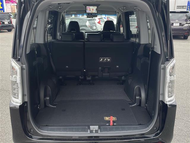 ステップワゴンスパーダ Z クールスピリット インターナビ セレクション 純正ナビ バックカメラ ドラレコ 両側パワスラ 純正フリップダウンモニター ハーフレザーシート オートライト AFS フォグライト アイドリングストップ パドルシフト ETC 純正アルミホイール(27枚目)