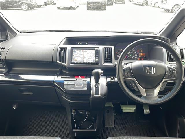 ステップワゴンスパーダ Z クールスピリット インターナビ セレクション 純正ナビ バックカメラ ドラレコ 両側パワスラ 純正フリップダウンモニター ハーフレザーシート オートライト AFS フォグライト アイドリングストップ パドルシフト ETC 純正アルミホイール(42枚目)