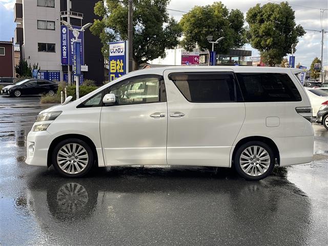 ヴェルファイア ２．４Ｚ　純正ナビ　バックカメラ　コーナーセンサー　オートライト　フォグライト　パワースライドドア　ドライブレコーダー　レーダー探知機　ＥＴＣ　純正アルミホイール　ウォークスルー　オットマン　ドアバイザー（31枚目）