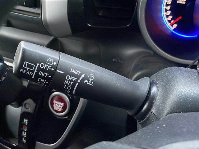 Ｎ－ＢＯＸカスタム Ｇ・Ｌパッケージ　社外ナビ　オートライト　フォグライト　アイドリングストップ　パワースライドドア　ＥＴＣ　純正アルミホイール　プッシュスタート　スマートキー　スペアキー　取扱説明書（4枚目）