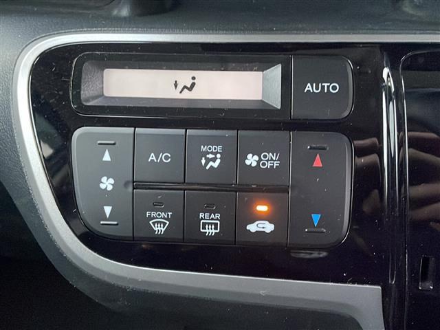 Ｎ－ＢＯＸカスタム Ｇ・Ｌパッケージ　社外ナビ　オートライト　フォグライト　アイドリングストップ　パワースライドドア　ＥＴＣ　純正アルミホイール　プッシュスタート　スマートキー　スペアキー　取扱説明書（13枚目）