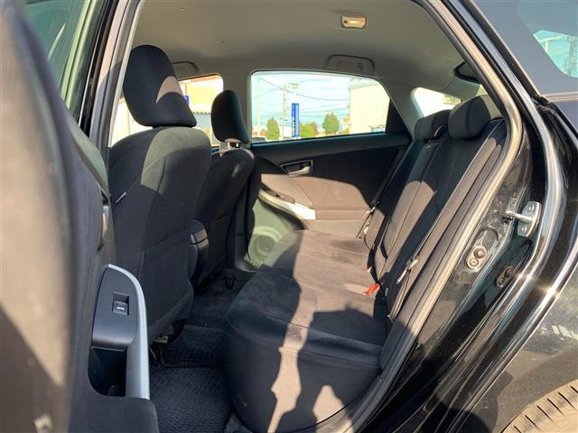 プリウス Ｓ　純正ナビ（ＣＤ・ＤＶＤ・ＢＴ接続可）／フルセグテレビ／バックカメラ／ＥＴＣ／フォグランプ／ＨＩＤ（13枚目）