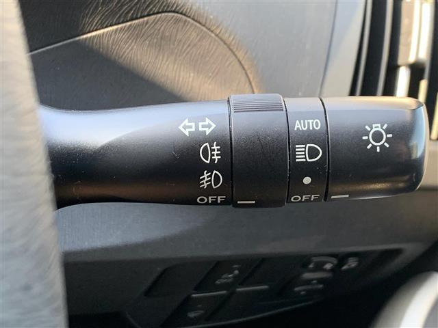 プリウス Ｓ　純正ナビ（ＣＤ・ＤＶＤ・ＢＴ接続可）／フルセグテレビ／バックカメラ／ＥＴＣ／フォグランプ／ＨＩＤ（26枚目）