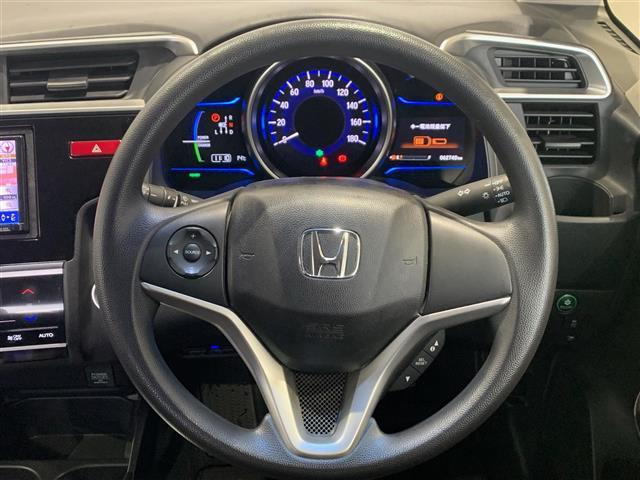 フィットハイブリッド Fパッケージ(2枚目)