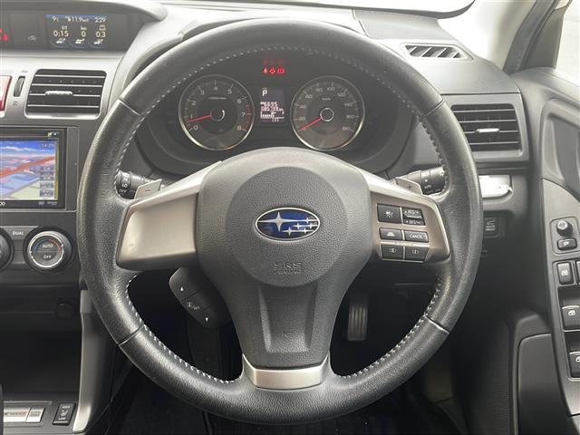 フォレスター ２．０ｉ－Ｓ　アイサイト　社外ナビ（ＣＤ・ＤＶＤ）／ワンセグテレビ／ＥＴＣ／パワーシート（Ｄ席・Ｎ席）／シートヒーター（Ｄ席・Ｎ席）／パワーバックドア（2枚目）