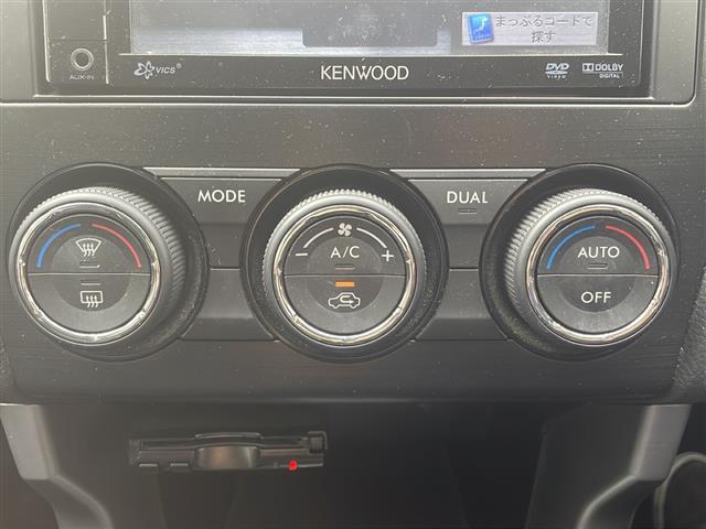 フォレスター ２．０ｉ－Ｓ　アイサイト　社外ナビ（ＣＤ・ＤＶＤ）／ワンセグテレビ／ＥＴＣ／パワーシート（Ｄ席・Ｎ席）／シートヒーター（Ｄ席・Ｎ席）／パワーバックドア（11枚目）