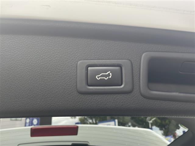 フォレスター ２．０ｉ－Ｓ　アイサイト　社外ナビ（ＣＤ・ＤＶＤ）／ワンセグテレビ／ＥＴＣ／パワーシート（Ｄ席・Ｎ席）／シートヒーター（Ｄ席・Ｎ席）／パワーバックドア（20枚目）