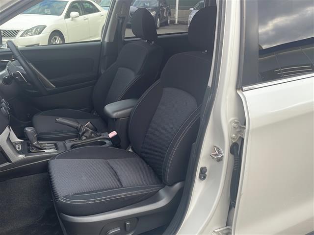 フォレスター ２．０ｉ－Ｓ　アイサイト　社外ナビ（ＣＤ・ＤＶＤ）／ワンセグテレビ／ＥＴＣ／パワーシート（Ｄ席・Ｎ席）／シートヒーター（Ｄ席・Ｎ席）／パワーバックドア（23枚目）