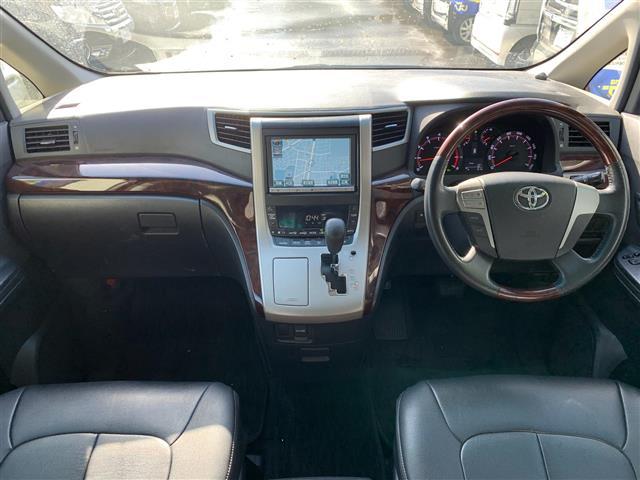 アルファード ２４０Ｓ　純正ナビ（ＣＤ・ＤＶＤ・ＢＴ接続可）／フルセグテレビ／バックカメラ／ビルトインＥＴＣ／フリップダウンモニター／両側パワースライドドア／コーナーセンサー／ＨＩＤ（21枚目）