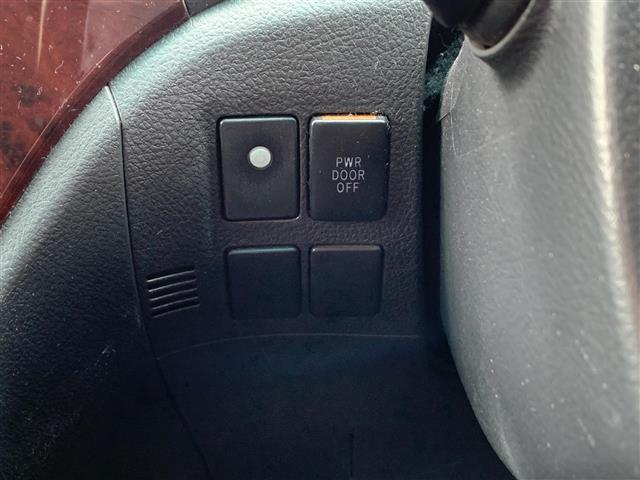 アルファード ２４０Ｓ　純正ナビ（ＣＤ・ＤＶＤ・ＢＴ接続可）／フルセグテレビ／バックカメラ／ビルトインＥＴＣ／フリップダウンモニター／両側パワースライドドア／コーナーセンサー／ＨＩＤ（30枚目）